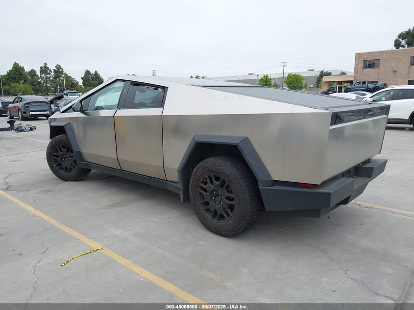 2025 TESLA CYBERTRUCK auction photo 3