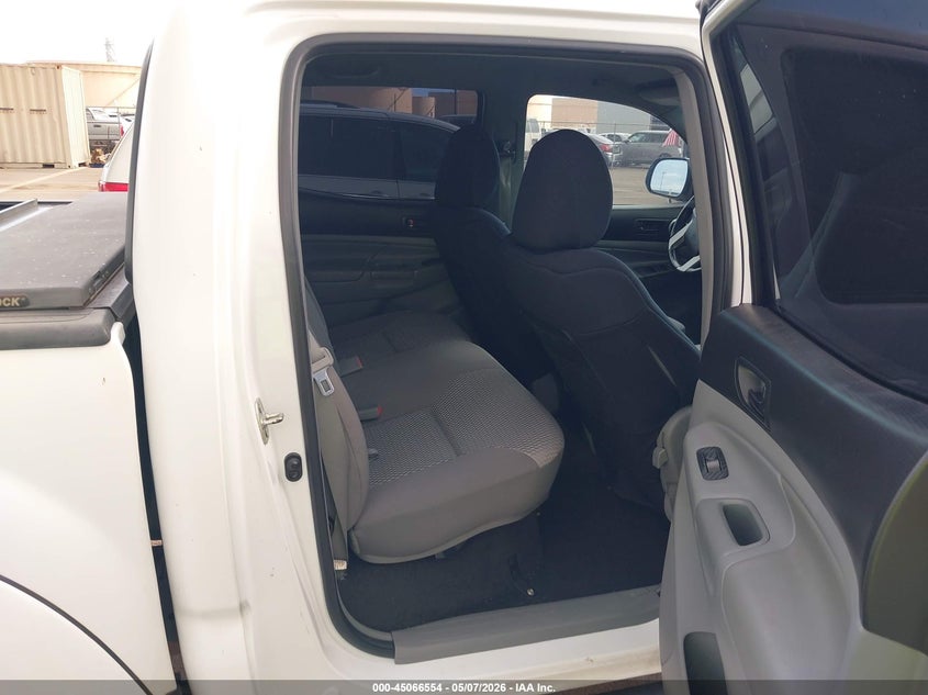 2012 TOYOTA TACOMA auction photo 8