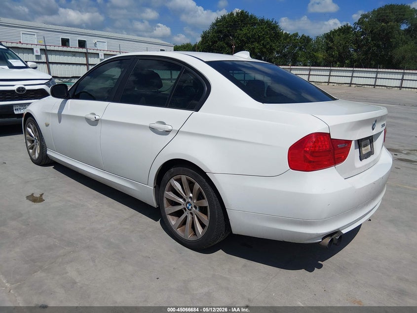 Vin: wbaph7g54bnn06242, lot: 45564229, bmw 328i 20113