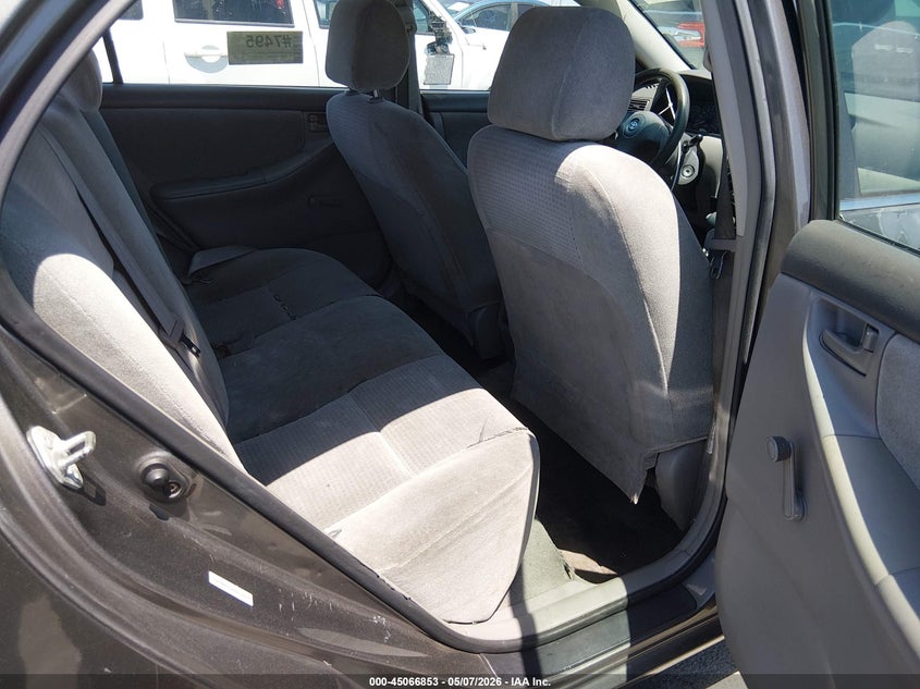 2005 TOYOTA COROLLA auction photo 8