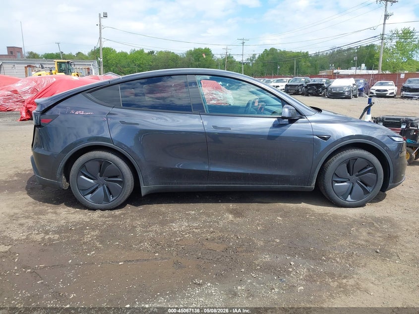 TESLA MODEL Y - zdjęcie 13