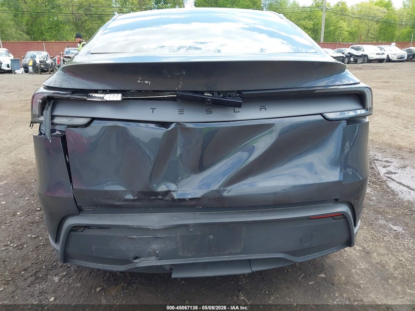 TESLA MODEL Y - zdjęcie 16