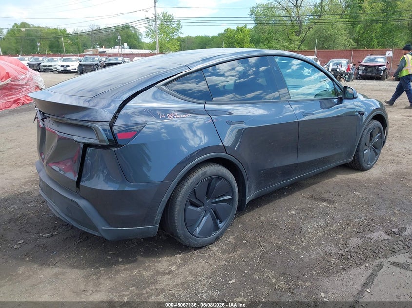 TESLA MODEL Y - zdjęcie 4