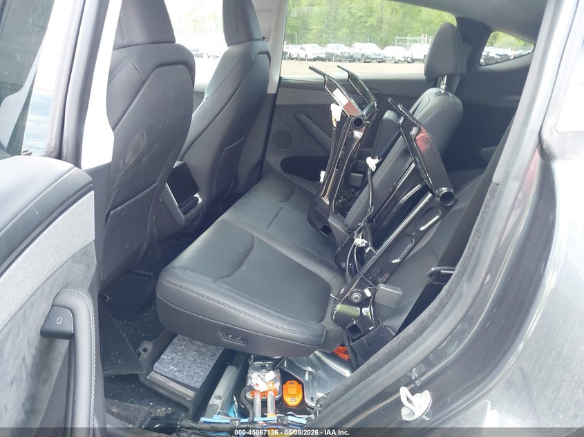 TESLA MODEL Y - zdjęcie 8