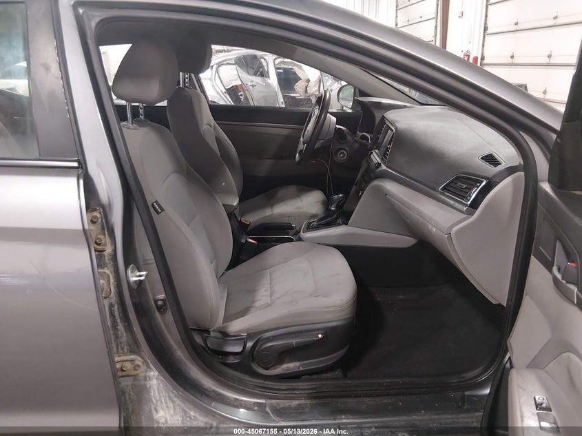 2018 HYUNDAI ELANTRA auction photo 5