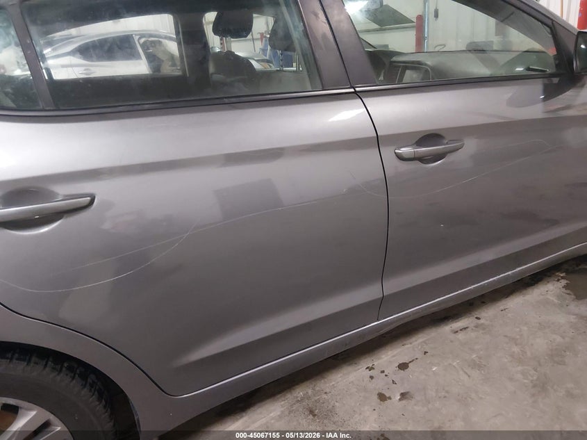 2018 HYUNDAI ELANTRA auction photo 6