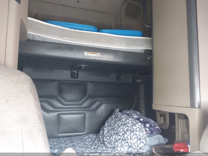 2018 FREIGHTLINER CASCADIA 125 auction photo 6