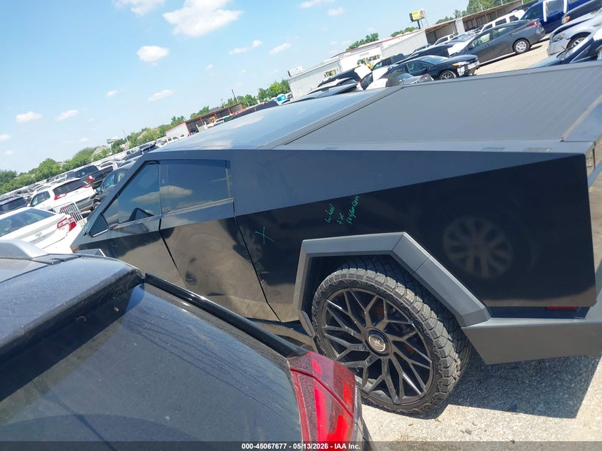2024 Tesla Cybertruck All-Wheel Drive VIN: 7G2CEHED3RA024343 Lot: 45067677