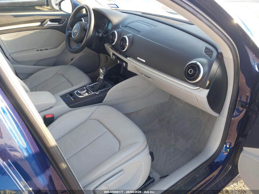 2016 AUDI A3 auction photo 5