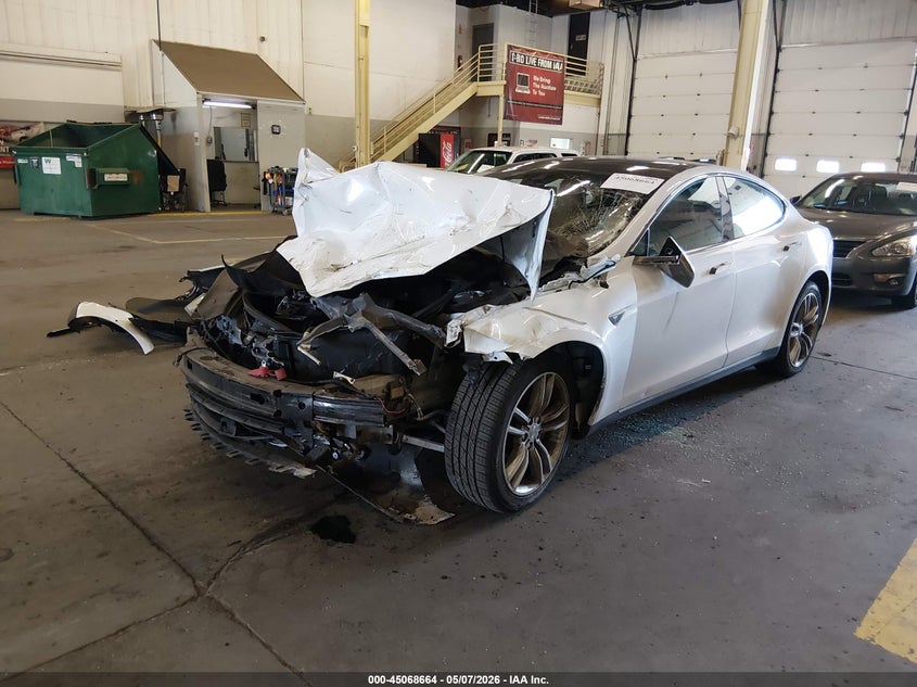 Vin: 5yjsa1h13efp63681, lot: 45566209, tesla model s p85 20142