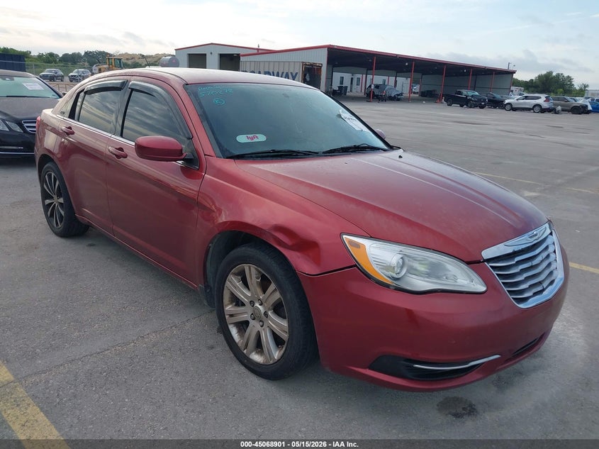 Vin: 1c3ccbbb5dn570278, lot: 45566455, chrysler 200 touring 2013 img_1