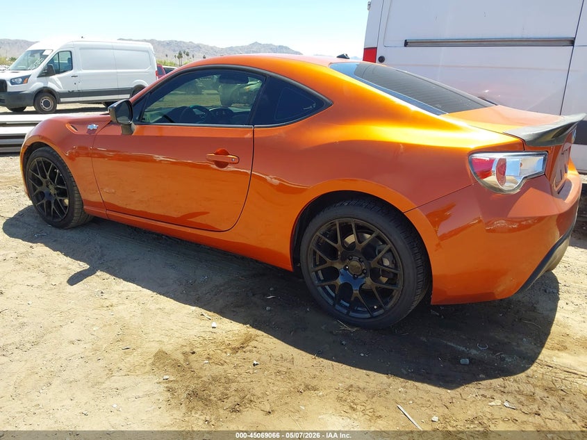 Vin: jf1znaa18d2702864, lot: 45566620, scion fr-s 20133