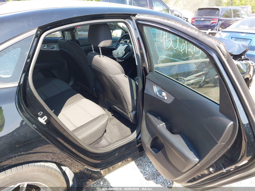 VIN 3KPF24AD0PE563225 2023 KIA FORTE LXS