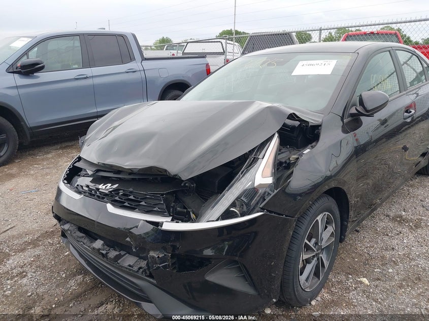 VIN 3KPF24AD0PE563225 2023 KIA FORTE LXS