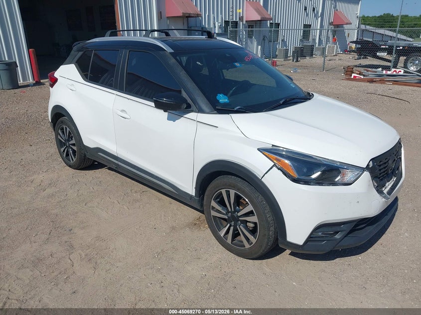 2020 Nissan Kicks Sr Xtronic Cvt