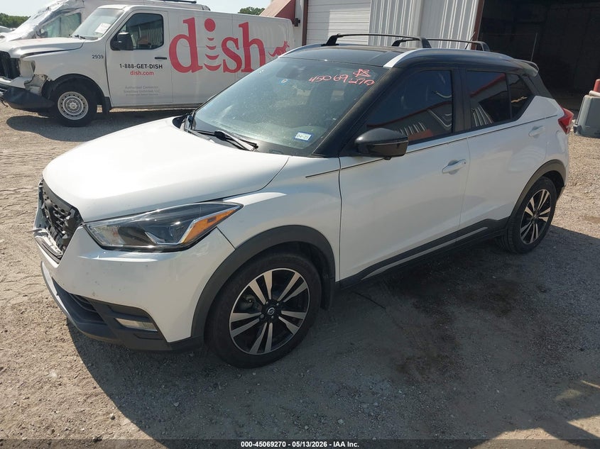 VIN 3N1CP5DV8LL493593 2020 NISSAN KICKS SR XTRONIC CVT