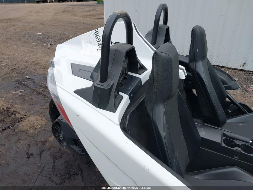 2021 Polaris Slingshot S VIN: 57XAASHD7M8145667 Lot: 45069442