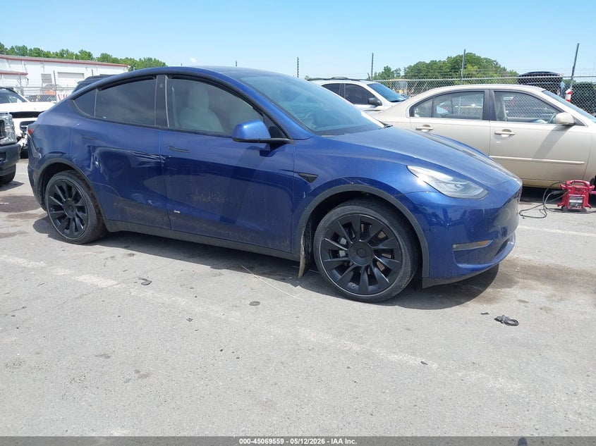 Vin: 7saygdee6nf422943, lot: 45567113, tesla model y long range dual motor all-wheel drive 2022 img_1