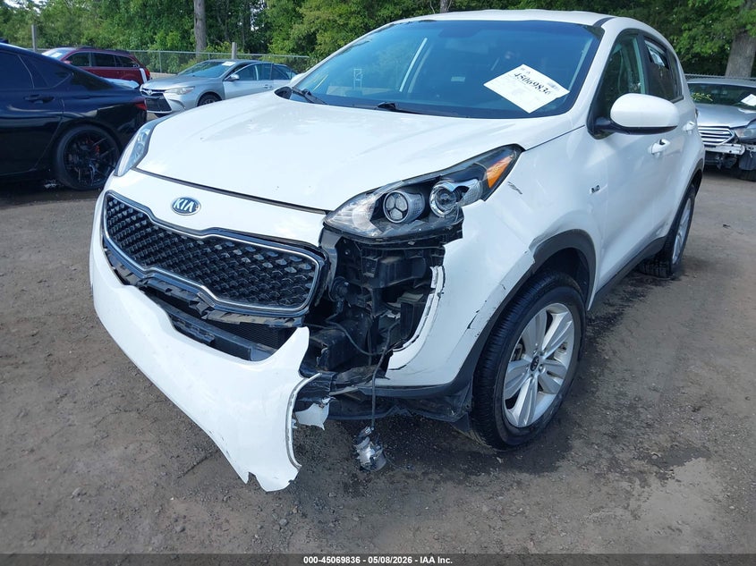 VIN KNDPMCAC7K7518257 2019 KIA SPORTAGE LX