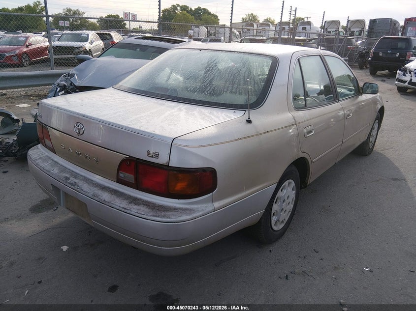 1996 TOYOTA CAMRY — zdjęcie 4