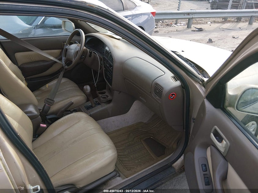 1996 TOYOTA CAMRY — zdjęcie 5