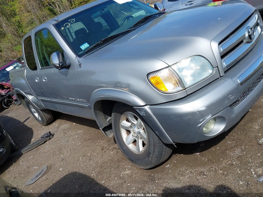 2004 TOYOTA TUNDRA SR5 V8