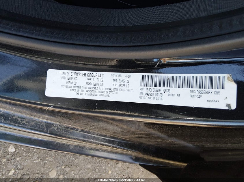 1B3CC5FB8AN179730 2010 Dodge Avenger 2.4 R/T black