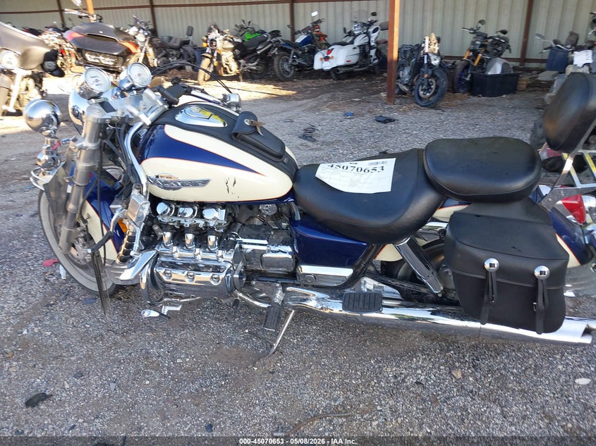 1998 Honda Gl1500 C/2 VIN: 1HFSC3409WA101641 Lot: 45070653