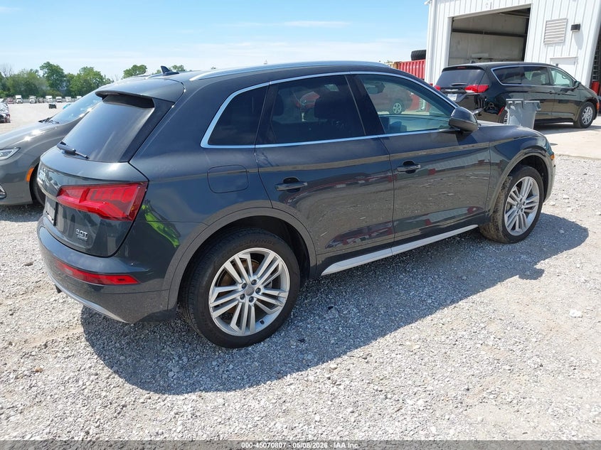 Vin: wa1bnafy7j2007816, lot: 45568361, audi q5 2.0t premium/2.0t tech premium 20184