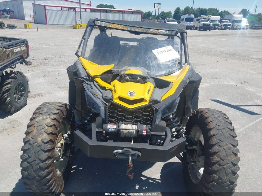 2017 CAN-AM/ BRP MAVERICK CAN-AM X3 X 3