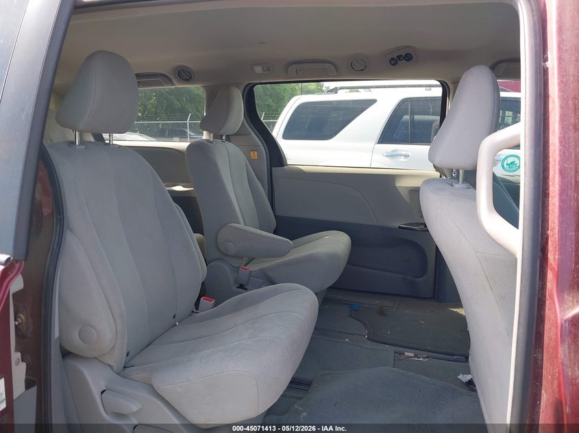 AtlanticExpress - Toyota Sienna
