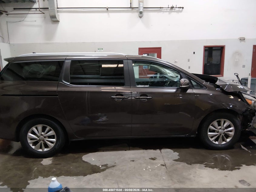 VIN KNDMB5C1XH6243241 2017 KIA SEDONA LX
