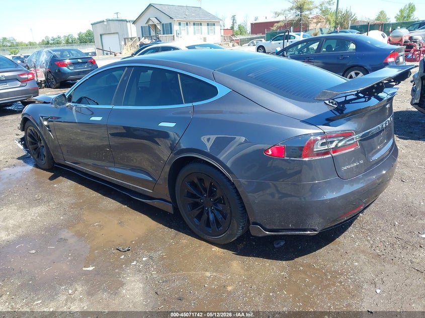 Vin: 5yjsa1e20jf260388, lot: 45569296, tesla model s 100d/75d/p100d 20183