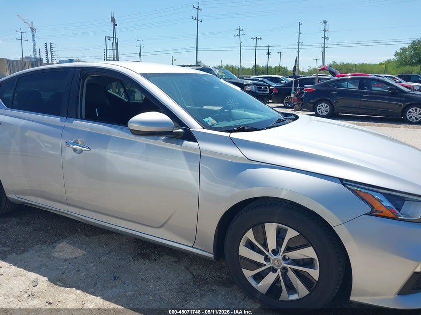 AtlanticExpress - Nissan Altima