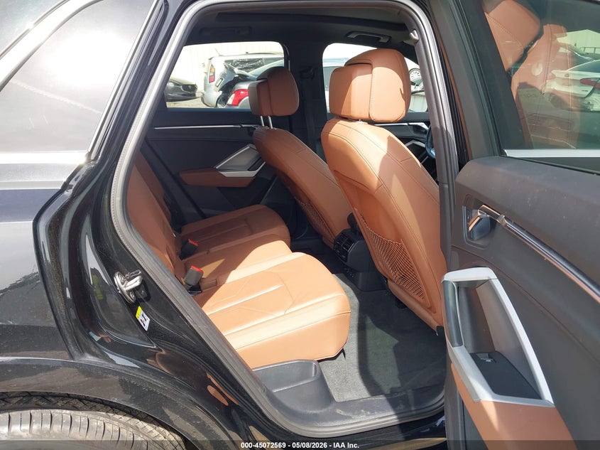AUDI Q3 - zdjęcie 8