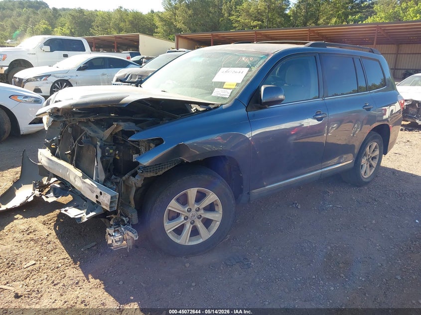 2012 TOYOTA HIGHLANDER auction photo 2
