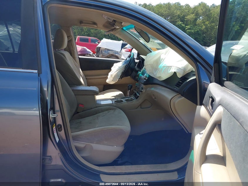 2012 TOYOTA HIGHLANDER auction photo 5
