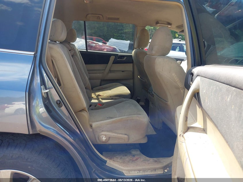 2012 TOYOTA HIGHLANDER auction photo 8