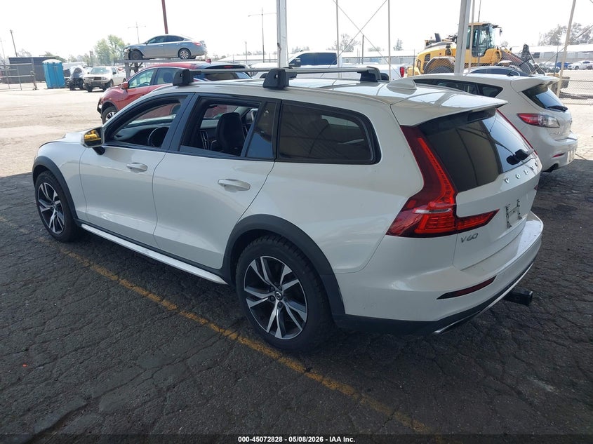 Vin: yv4102wk9l1032921, lot: 45570382, volvo v60 cross country t5 20203