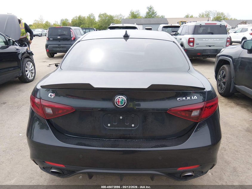 2018 Alfa Romeo Giulia Ti Sport Awd VIN: ZARFAEEN6J7577591 Lot: 45072896