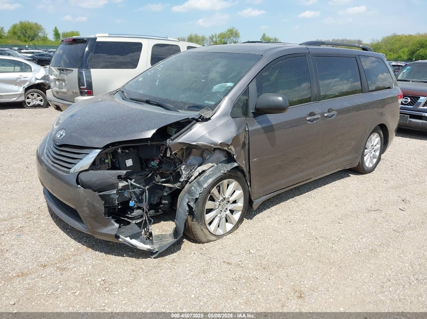 2013 Toyota Sienna Xle 7 Passenger 5TDDK3DC5DS063180 photo 1