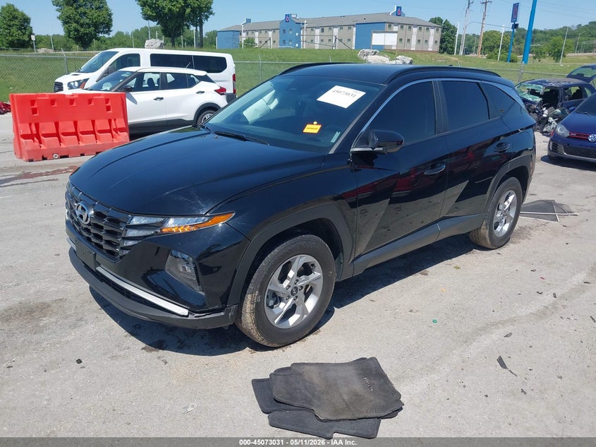 2024 HYUNDAI TUCSON auction photo 2