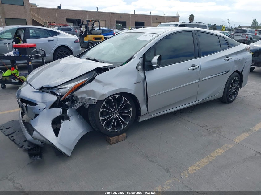 2017 Toyota Prius JTDKBRFUXH3030599 photo 1
