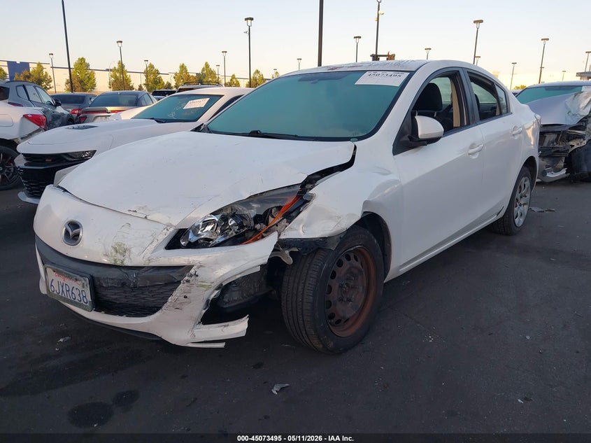 2010 Mazda Mazda3 I Sport JM1BL1SG8A1262182 photo 1