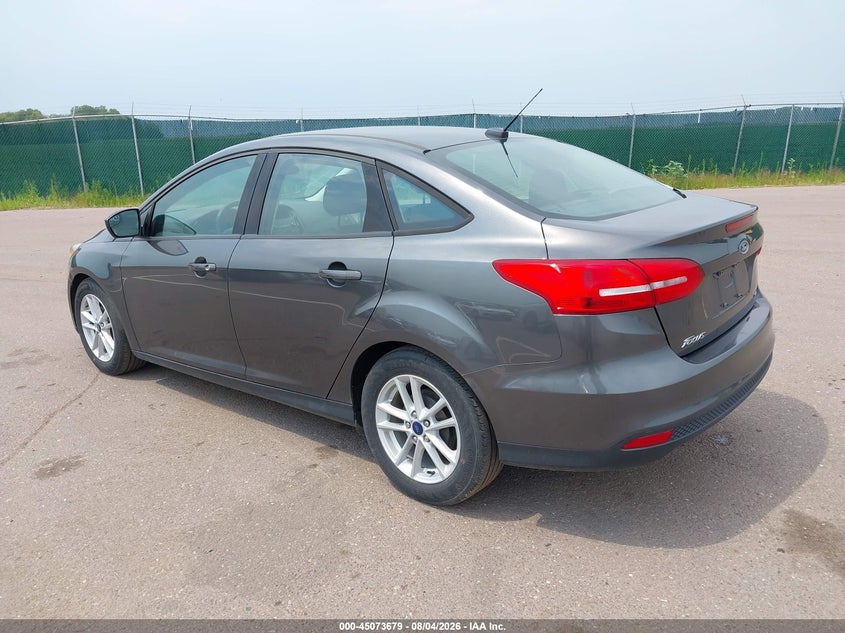 Vin: 1fadp3f22jl327383, lot: 45571233, ford focus se 20183