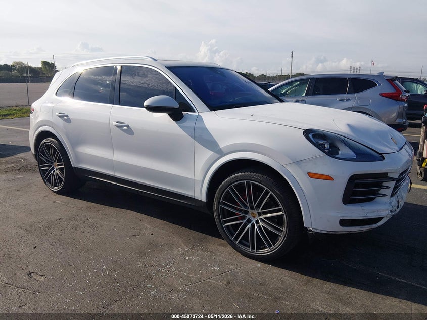 2019 PORSCHE CAYENNE