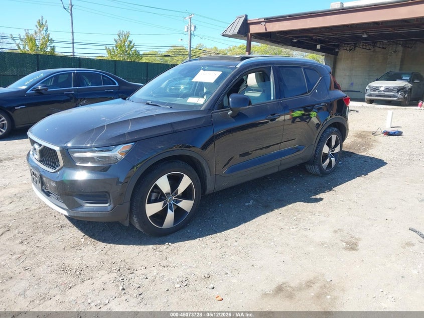 2019 Volvo Xc40 T5 Momentum/T5 R-Design YV4162XZ2K2014893 photo 1