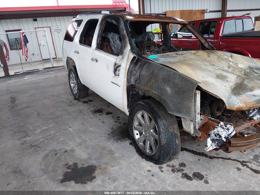 2008 GMC YUKON SPORT UTILITY VEHICLE 6.2L V-8 VVT, 380HP