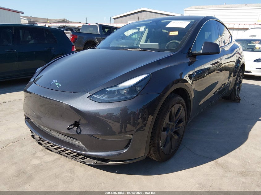 2025 TESLA MODEL Y auction photo 2
