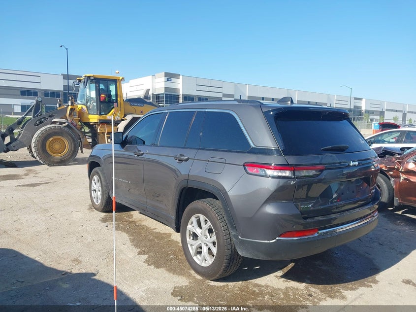 2023 JEEP GRAND CHEROKEE auction photo 3